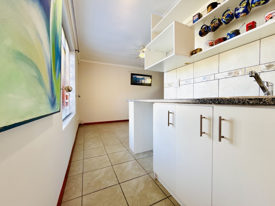 3 Bedroom Property for Sale in Sandbaai Western Cape